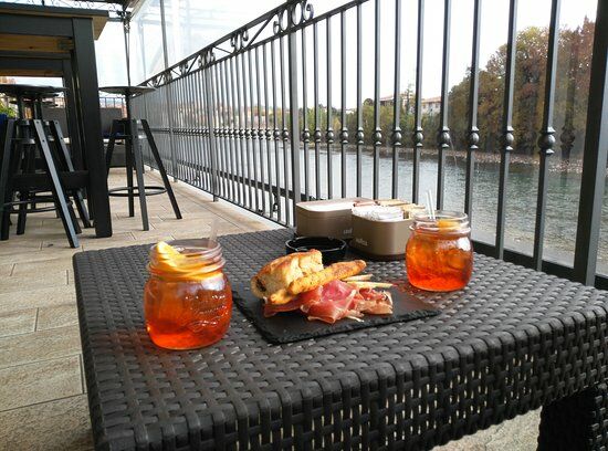 Urban Bar