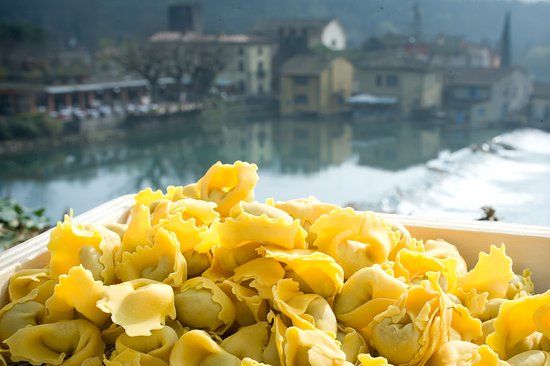 Bottega Del Tortellino