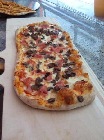 Sisters' Pizza