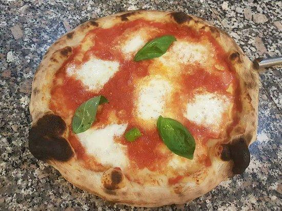 Vesuvio Pizzeria