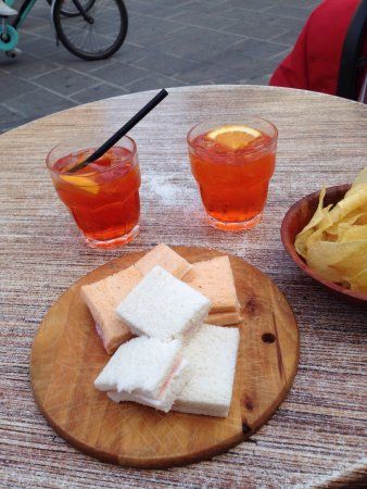 Wine Bellini