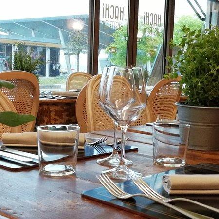 Hachi Bistrot