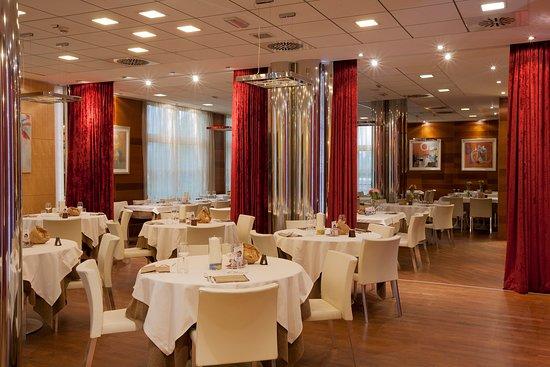Aquattro Restaurant
