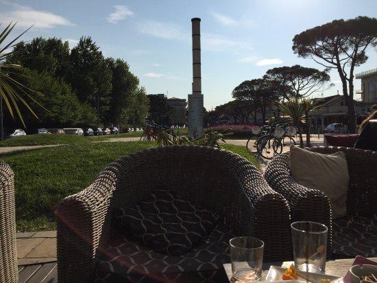 Casabianca Café