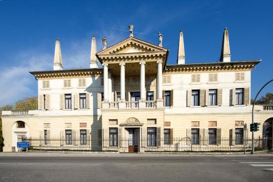 Museo Rossimoda della calzatura