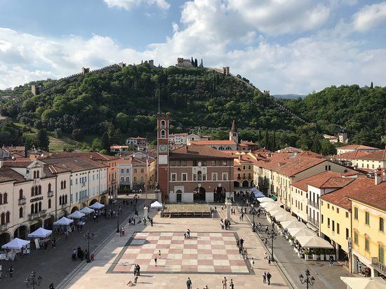 Piazza Castello