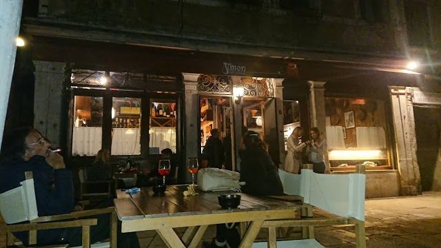 Bar Al Timon