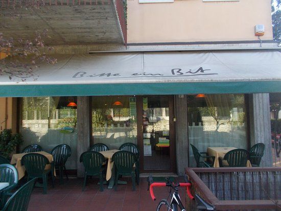 Pit Stop Bar