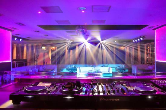 Feel Club