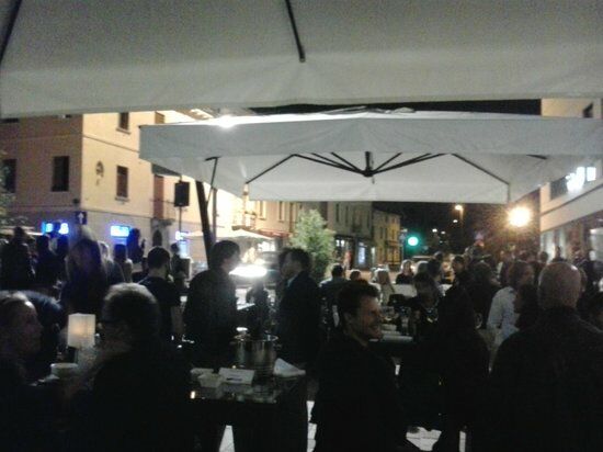 2766 Shop & Cafe